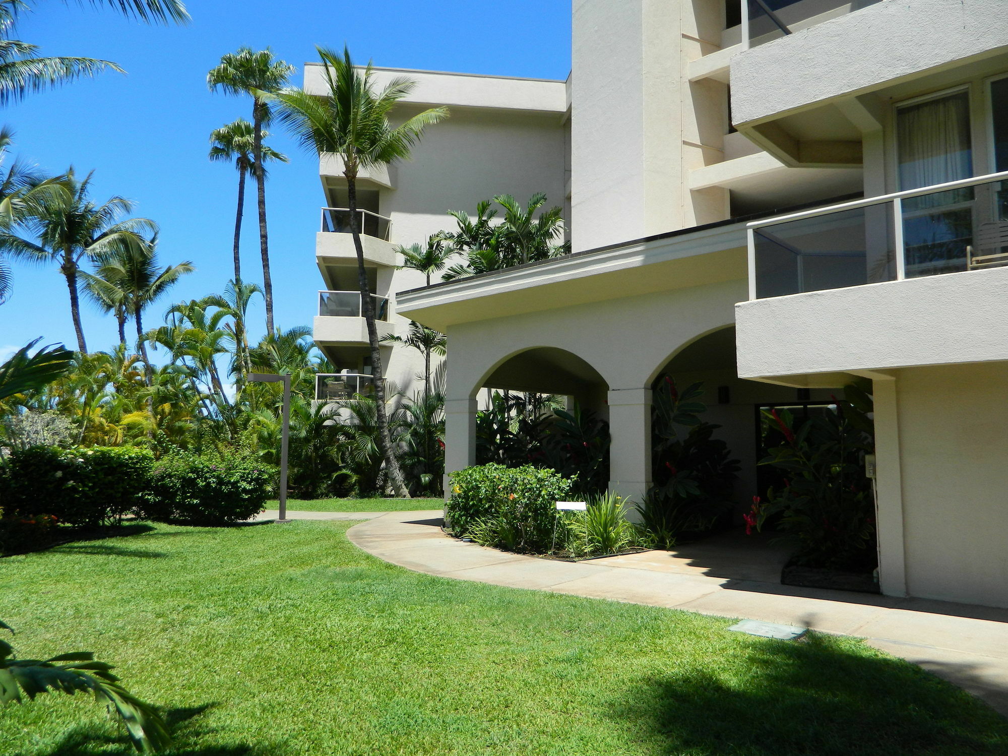 Апарт отель Maui Banyan Vacation Club Уэйлея Экстерьер фото